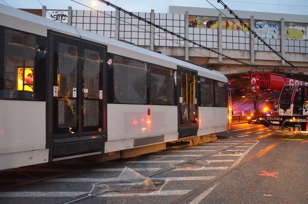 VU Kran Strab Koeln Ehrenfeld Stammstr Ehrenfeldguertel P003.JPG - Miklos Laubert